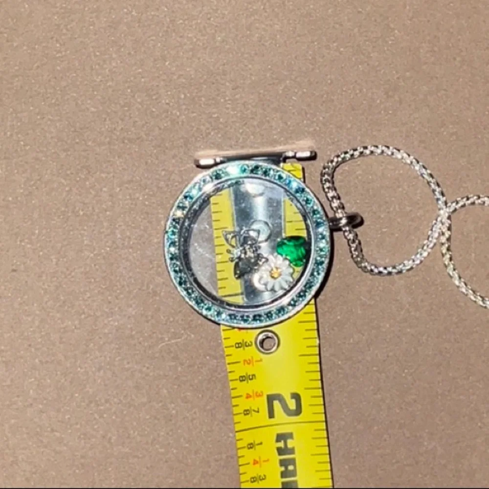 Origami Owl Silver Tone Chain and Blue Stoned Pendant With Three Interior Charms - Picture 10 of 11